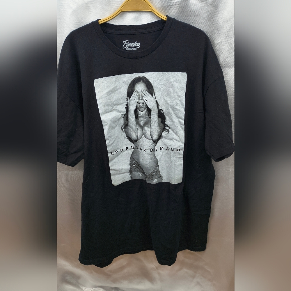 Men's Black Graphic Tee